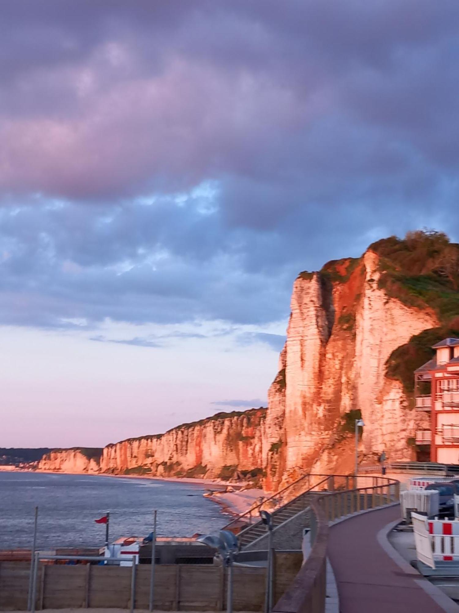Maison De Vacances Clos Des Hogues Entre Etretat Et Fecamp Saint-Léonard Exteriör bild
